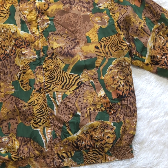 🔴LOWEST! Vintage 100% Silk Lion, Tiger, & Leopard Big Cat Print Bomber Jacket - Picture 4 of 14